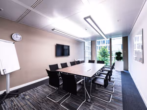 10 Person Private Office