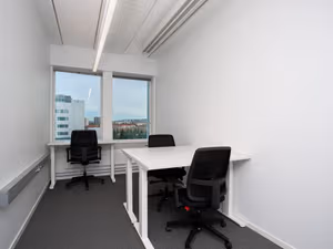 25 Person Private Office