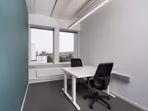 4 Person Private Office