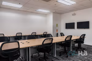 31 Person Private Office