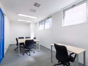 50 Person Private Office