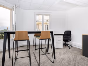 30 Person Private Office