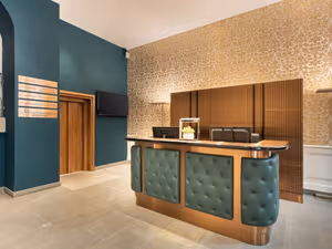 1 Person Private Office