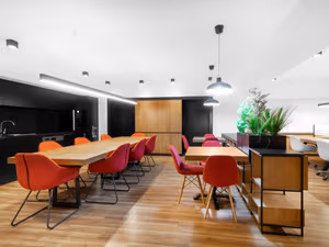 40 Person Private Office