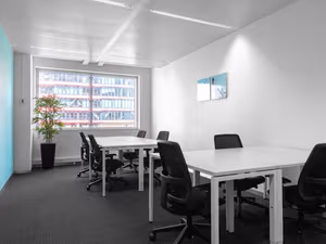 25 Person Private Office