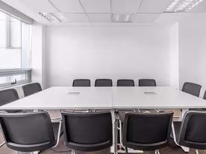 25 Person Private Office