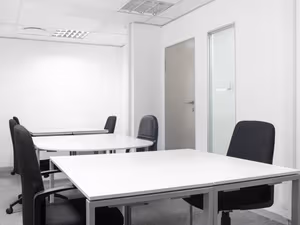 3 Person Private Office