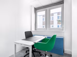25 Person Private Office
