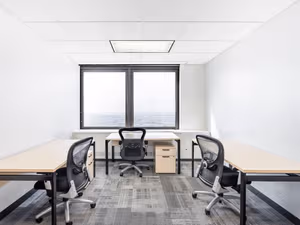 7 Person Private Office