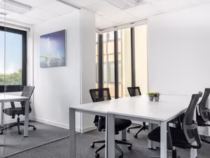 25 Person Private Office