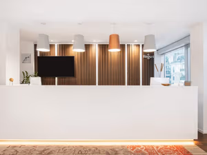 4 Person Private Office