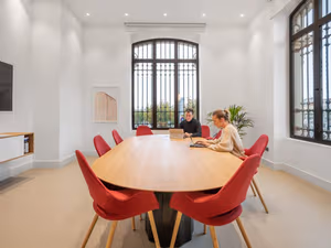 10 Person Private Office