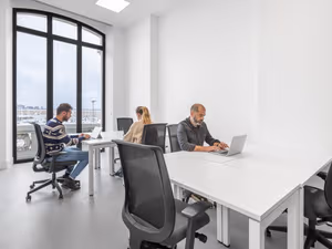 1 Person Virtual Office