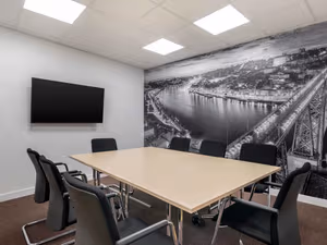 15 Person Private Office