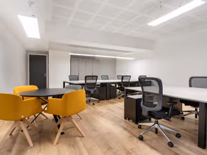 40 Person Private Office