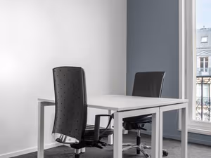 4 Person Private Office