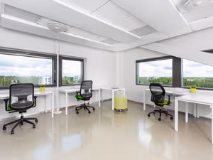 10 Person Private Office