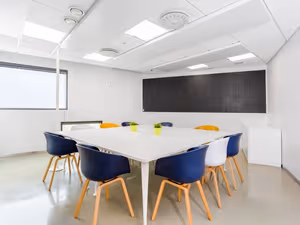 25 Person Private Office