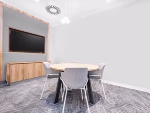 1 Person Virtual Office