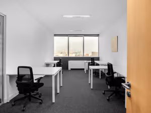 10 Person Private Office