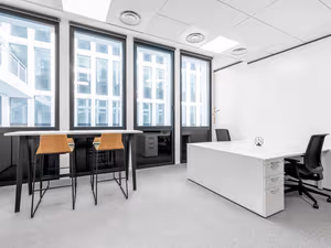 7 Person Private Office