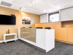 7 Person Private Office