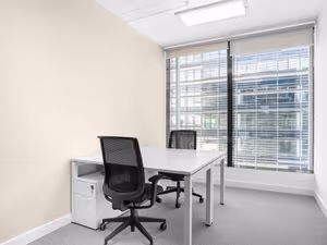 4 Person Private Office