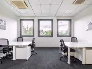 1 Person Private Office