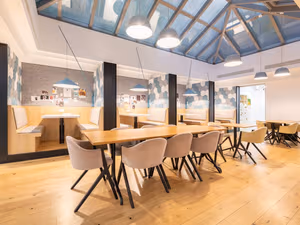 5 Person Private Office