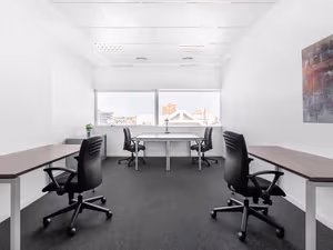 25 Person Private Office