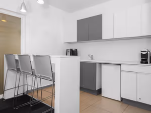 5 Person Private Office