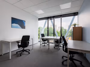 30 Person Private Office