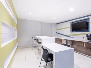 4 Person Private Office