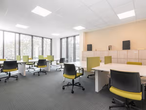 25 Person Private Office