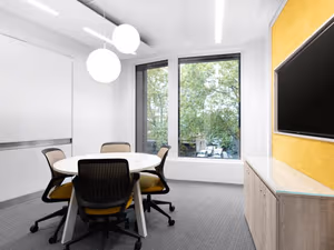 4 Person Private Office