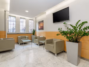 7 Person Private Office