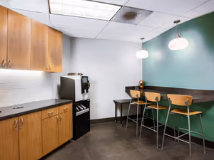 1 Person Virtual Office