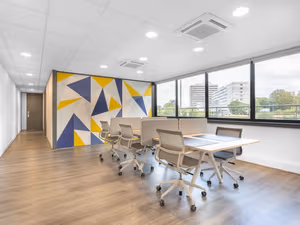 7 Person Private Office