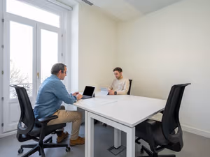 10 Person Private Office