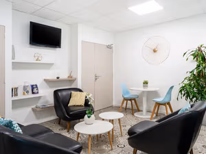 7 Person Private Office