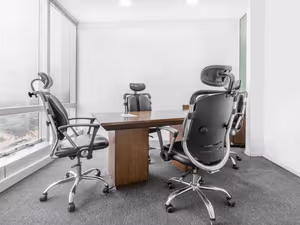 4 Person Private Office