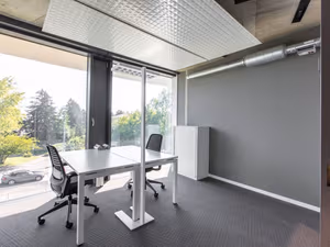 20 Person Private Office