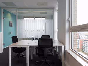 4 Person Private Office