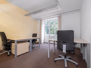 3 Person Private Office
