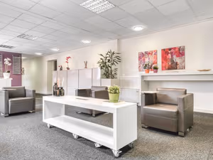 10 Person Private Office