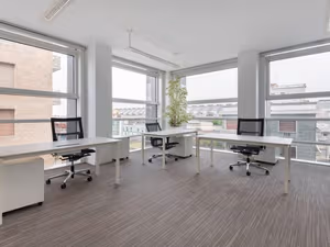 10 Person Private Office