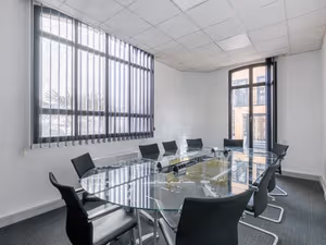 5 Person Private Office