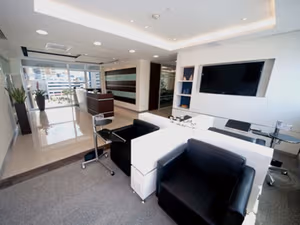 10 Person Private Office