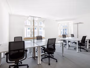 10 Person Private Office