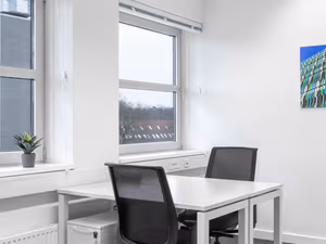 10 Person Private Office